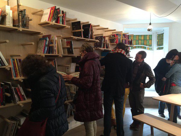 charleroi-inauguration-bibliotheque-vecteur